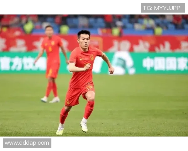 中国足球历史上最具影响力的十大球星盘点与回顾