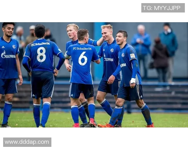 精彩足球直播尽在掌握实时赛事分析与互动评论助你畅享每一场比赛的激情 精彩足球直播尽在掌握实时赛事分析与互动评论助你畅享每一场比赛的激情