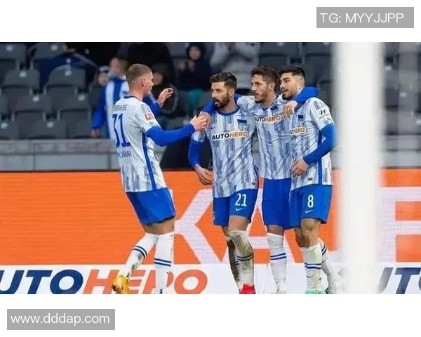 福图纳迎战阿尔梅勒力争主场胜利展现球队实力与信心